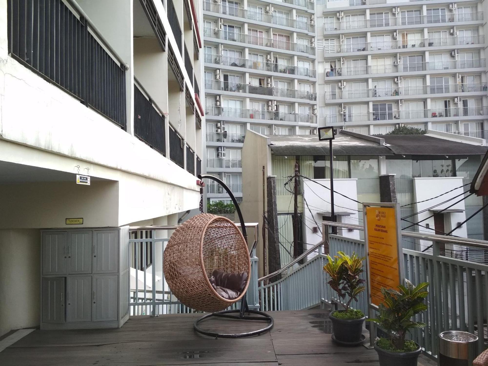 Simply And Comfy Studio Room Apartment Beverly Dago By Travelio บันดุง ภายนอก รูปภาพ